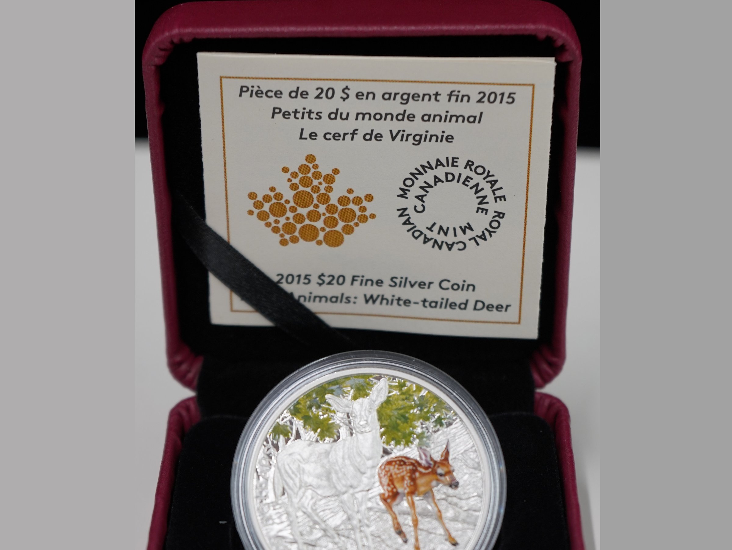 Royal Canadian Mint 2015 $20 Fine Silver Coin Case - White-tailed Deer (144572)
